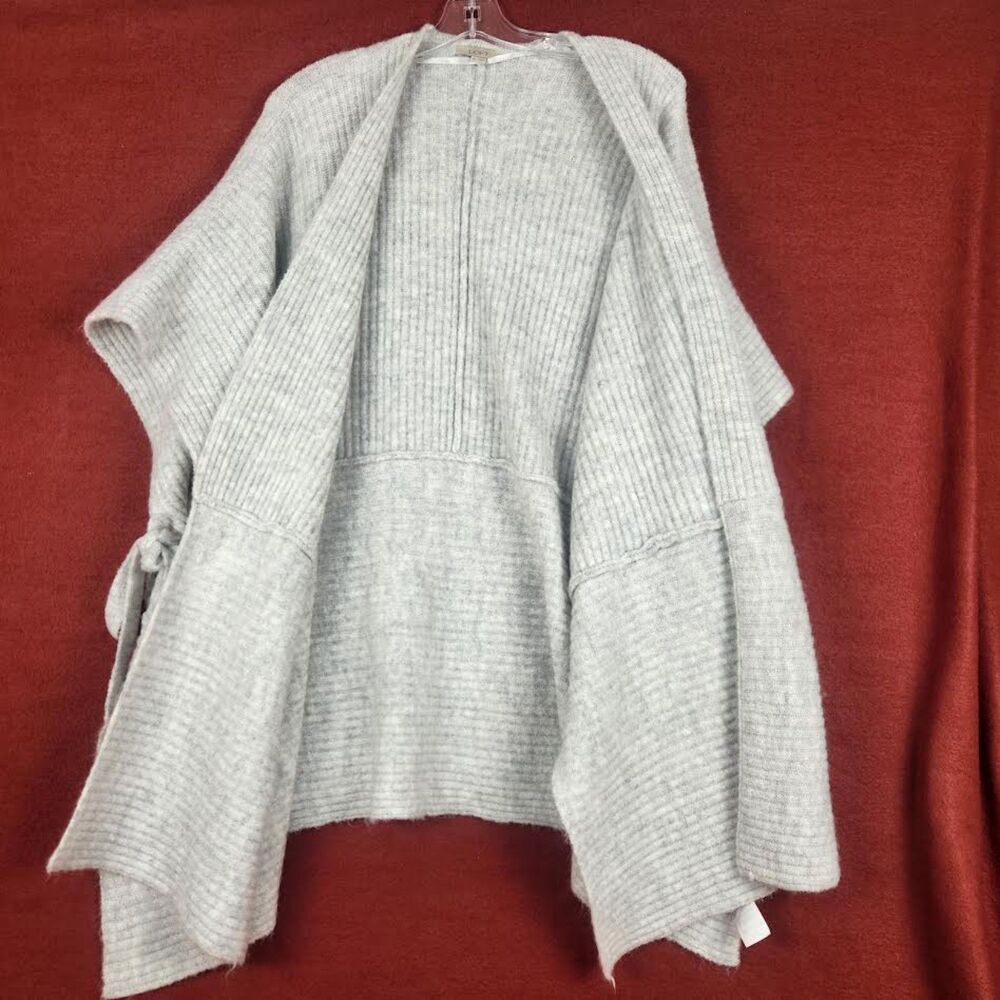 Loft Women's Gray Sweater Wrap/Poncho Size M/L Retro Boho Coquette Glam Preppy